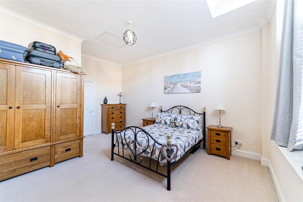 Additional image 15 of 2 bed flat for saleRoyal Sands, Weston-Super-Mare BS23