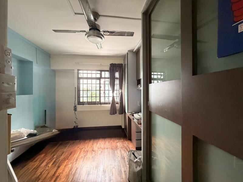246 Compassvale Road photo 3