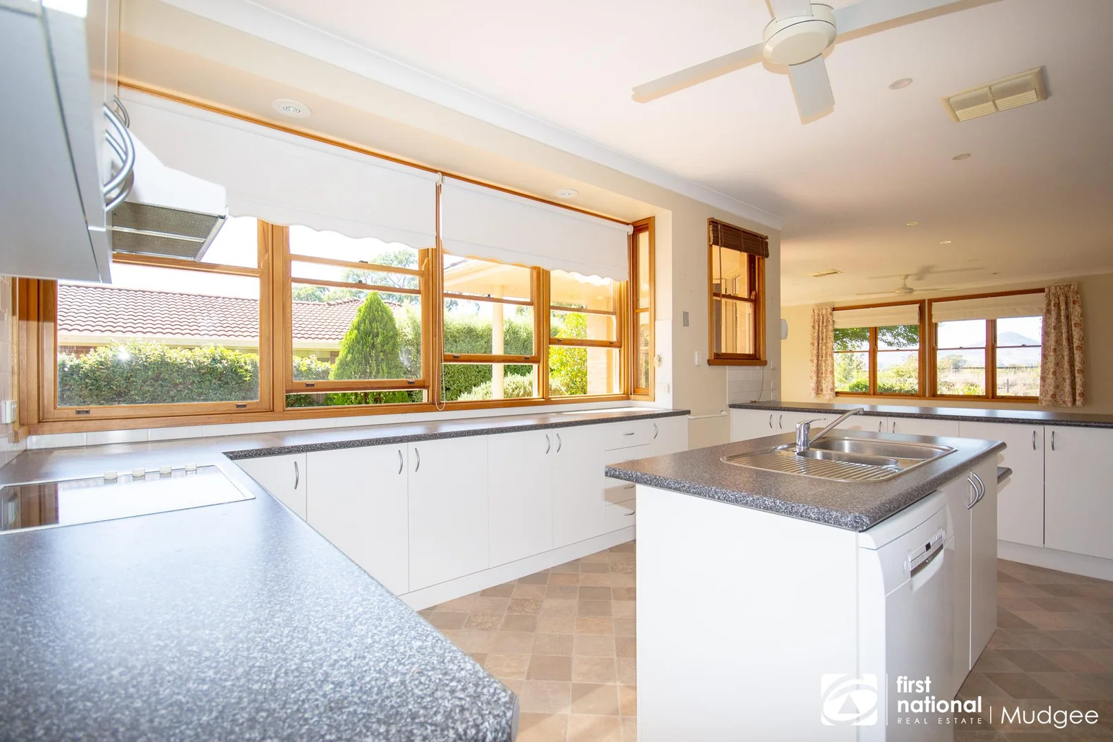 63 Mulgoa Way, Mudgee NSW 2850 photo 5