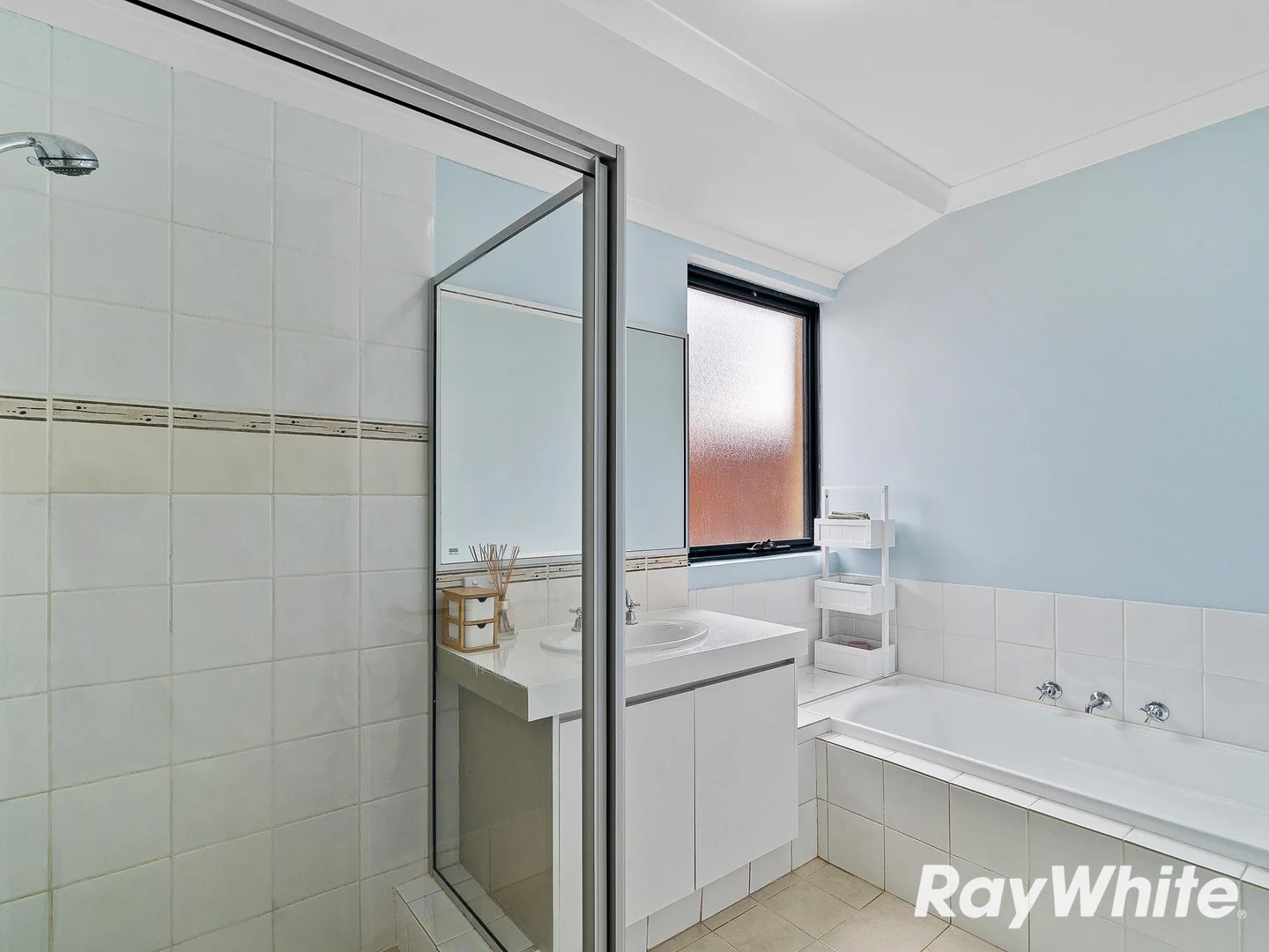 Additional image 11 of 48 Buttercup Parkway, Halls Head WA 6210