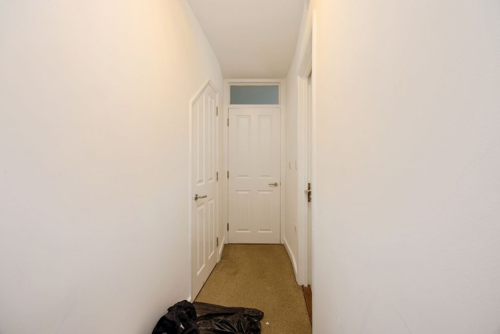 Additional image 3 of 1 bed flat for saleCrinnicks Hill, Bodmin, Cornwall PL31