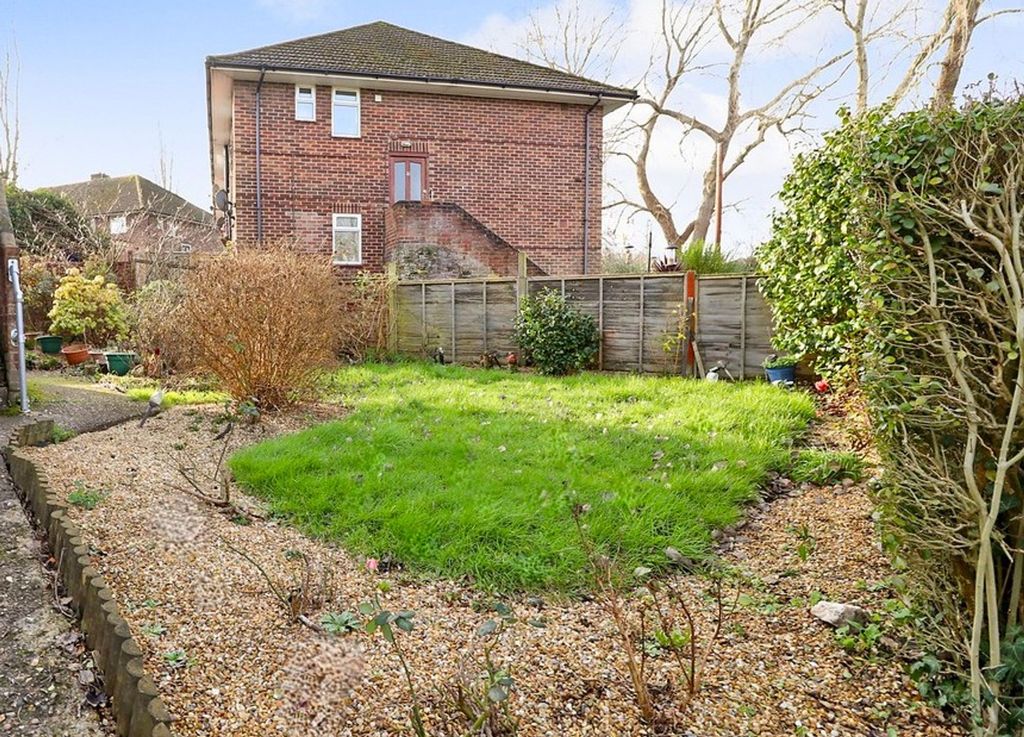 Additional image 9 of 2 bed flat for saleMidlands Estate, West End SO30