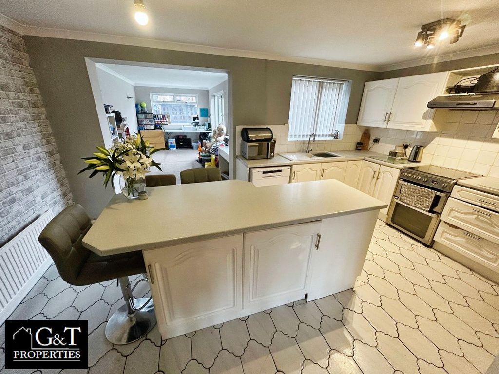 Additional image 6 of 3 bed detached house for saleSalcombe Drive, Brierley Hill DY5