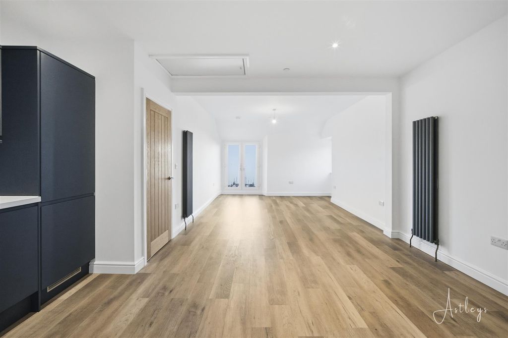Additional image 4 of 2 bed flat for sale144 Overland Road, Mumbles, Swansea SA3