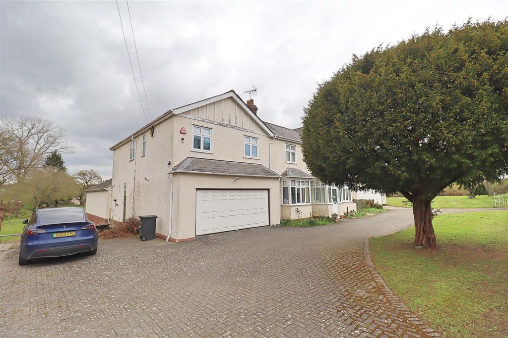 Additional image 28 of 6 bed detached house for saleChurch Lane, Braintree CM7