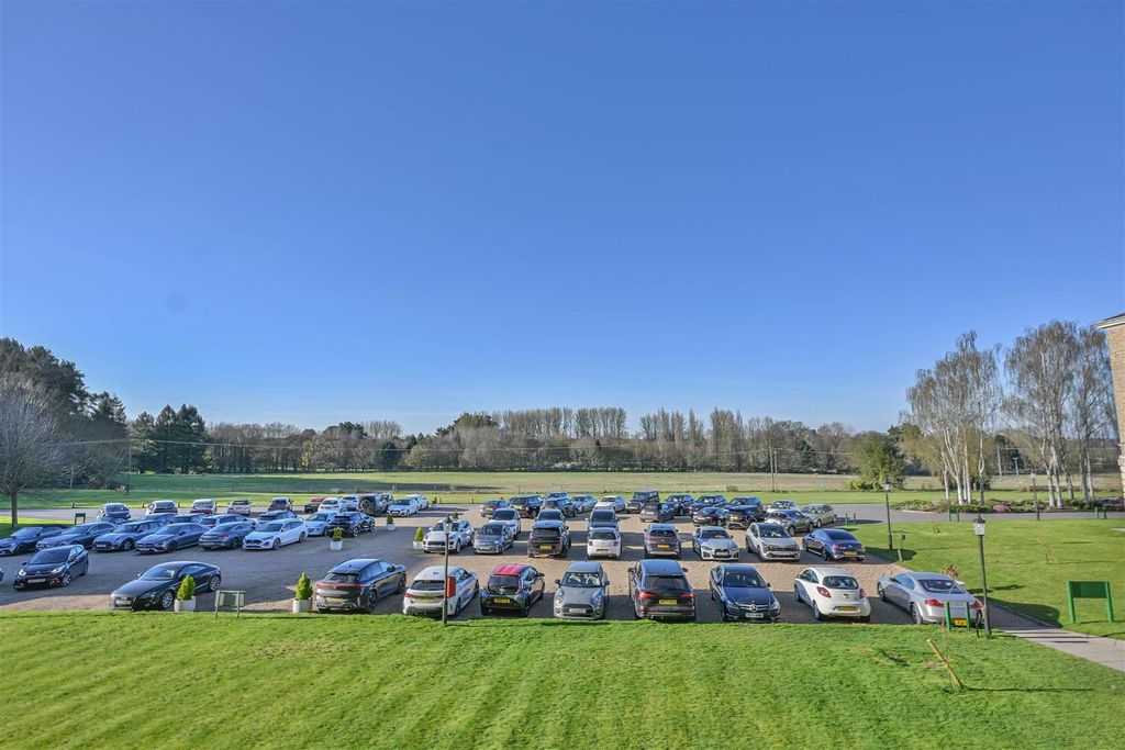 Additional image 10 of 3 bed flat for saleThorndon Park, Ingrave, Brentwood CM13