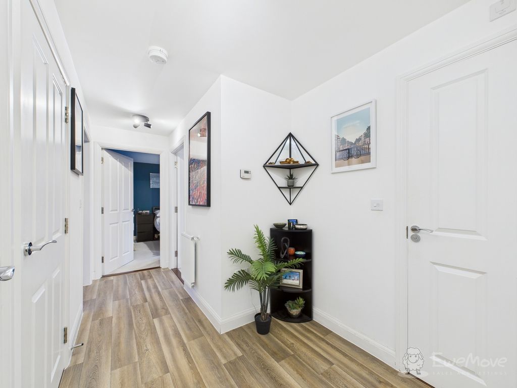 Additional image 7 of 2 bed flat for saleLouisburg Avenue, Bordon, Hampshire GU35