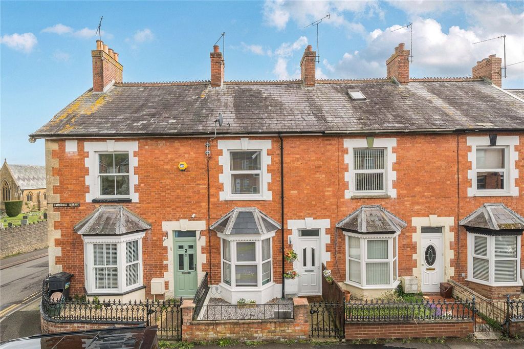 3 bed terraced house for saleCombe Street, Chard, Somerset TA20