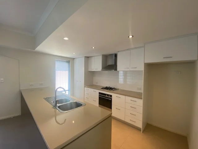 6 Kitson Turn, Clarkson WA 6030 photo 2