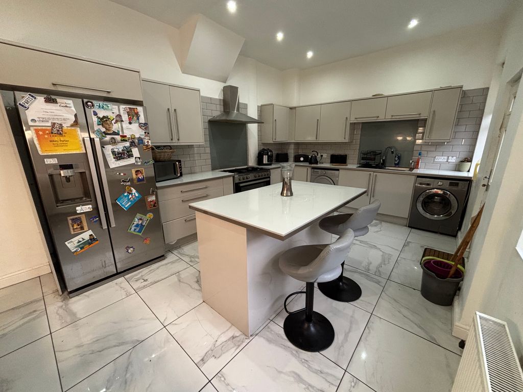 Additional image 12 of 7 bed semi-detached house for saleOxford Avenue, Bootle L20