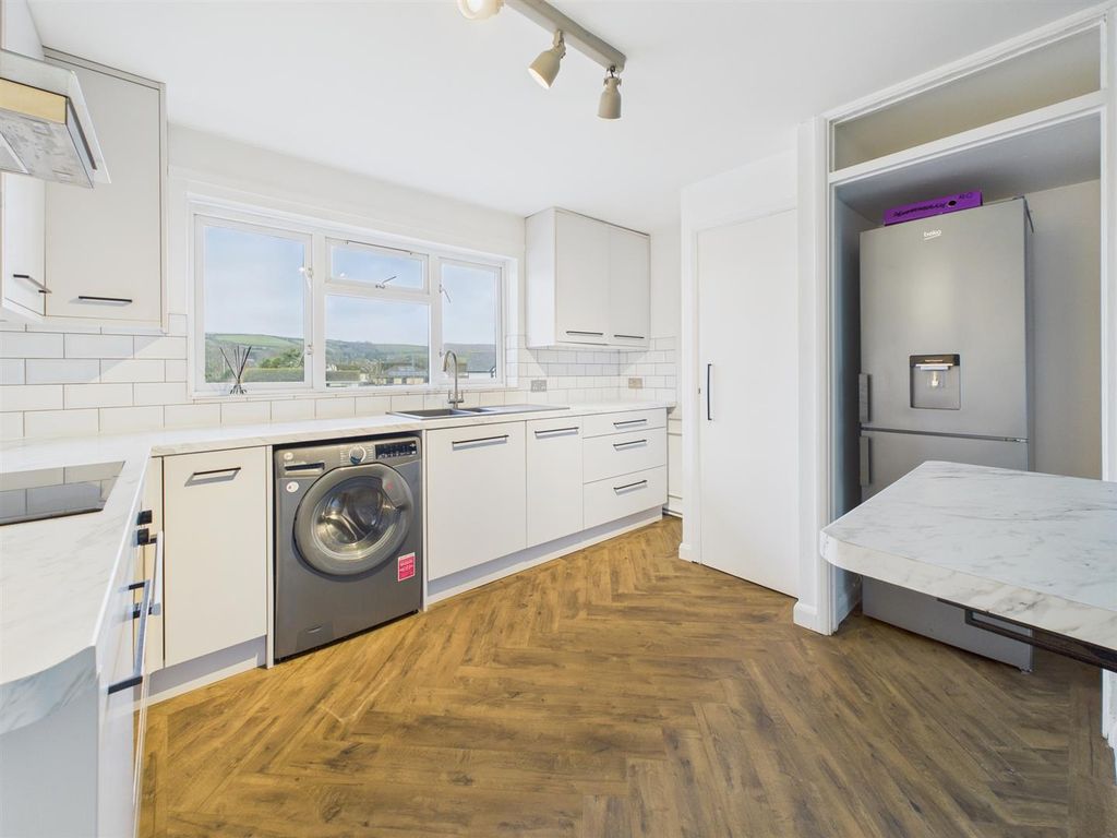 Additional image 2 of 2 bed flat for salePoyers, Wrafton, Braunton EX33