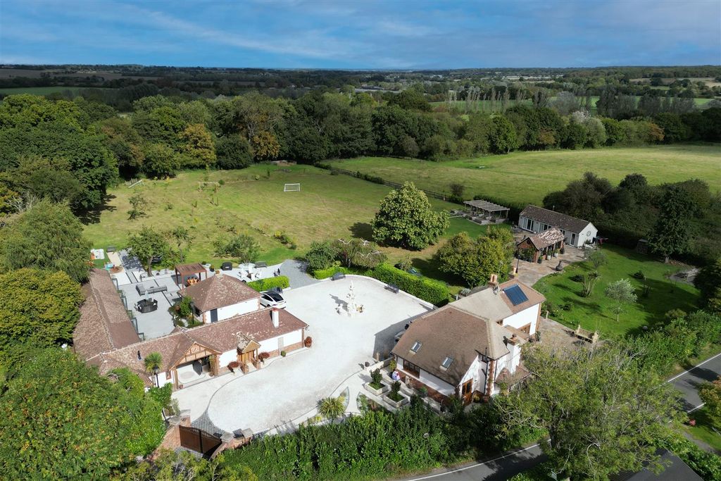 Additional image 58 of 6 bed detached house for saleHay Green Lane, Hook End, Brentwood CM15