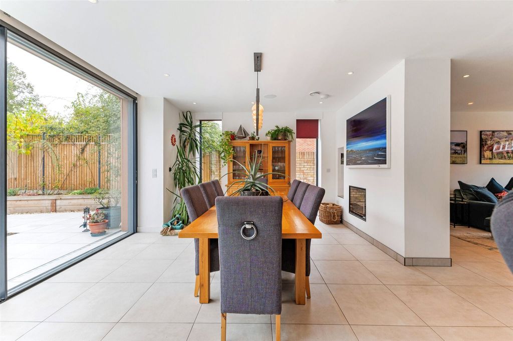 Additional image 24 of 5 bed detached house for saleKiln Lane, Winkfield, Windsor, Berkshire SL4