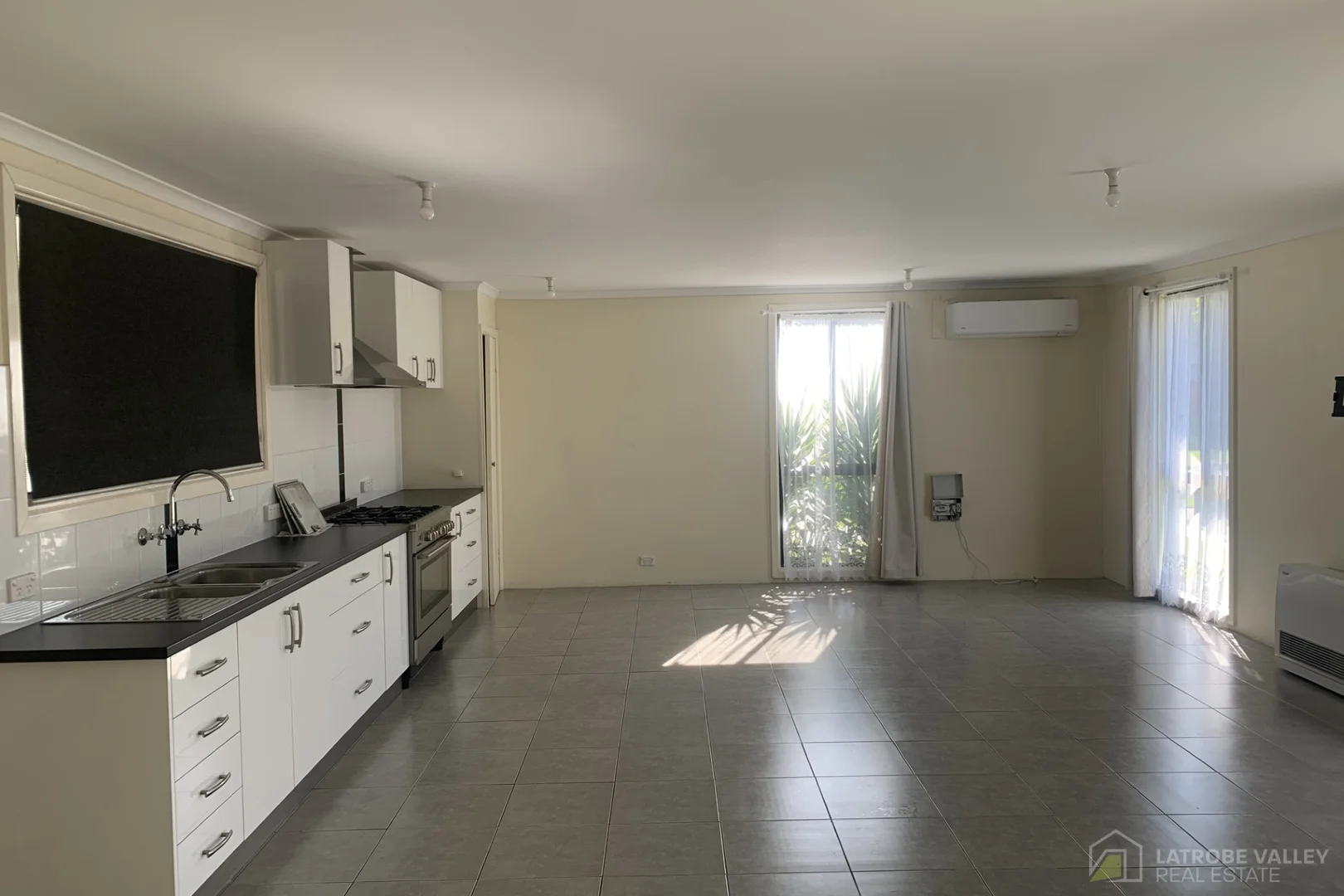 29 Taylor Crescent, Traralgon VIC 3844 photo 3