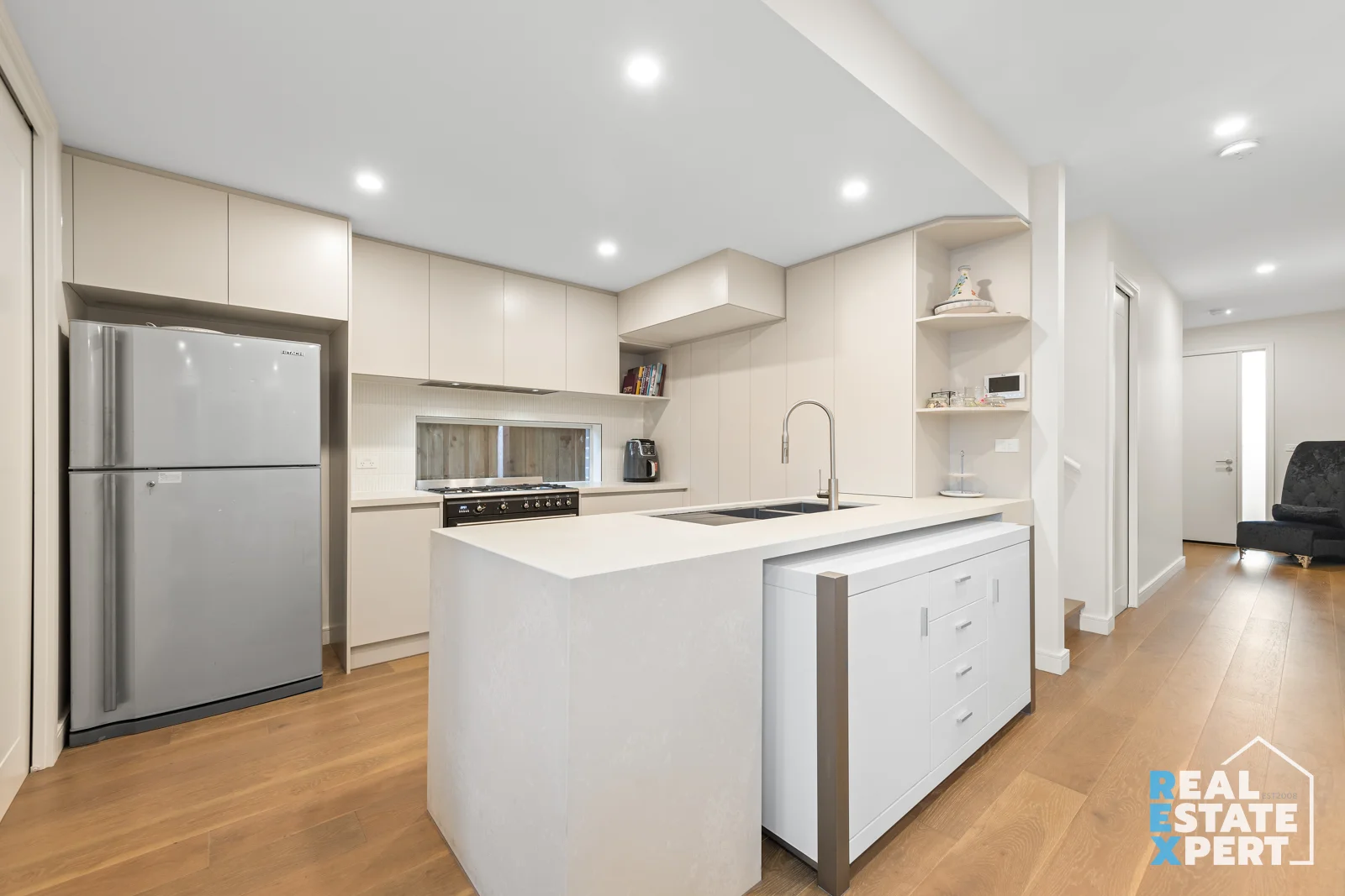 Additional image 5 of 3/16 Manuka Road, Berwick VIC 3806