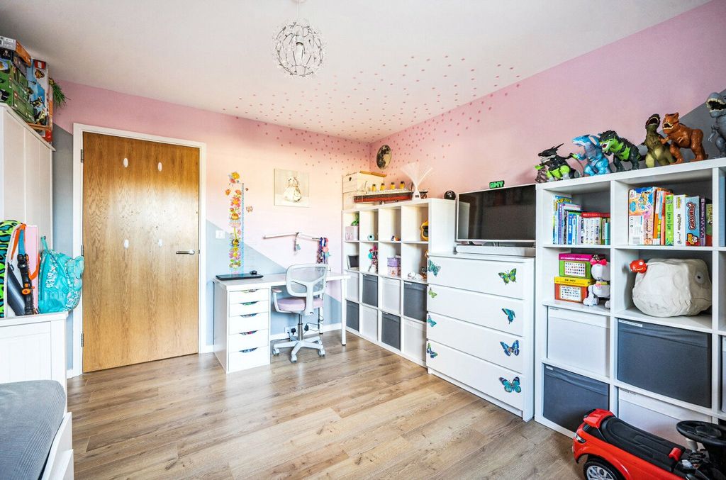 Additional image 7 of 2 bed flat for saleLondon Road, Binfield, Bracknell, Berkshire RG42