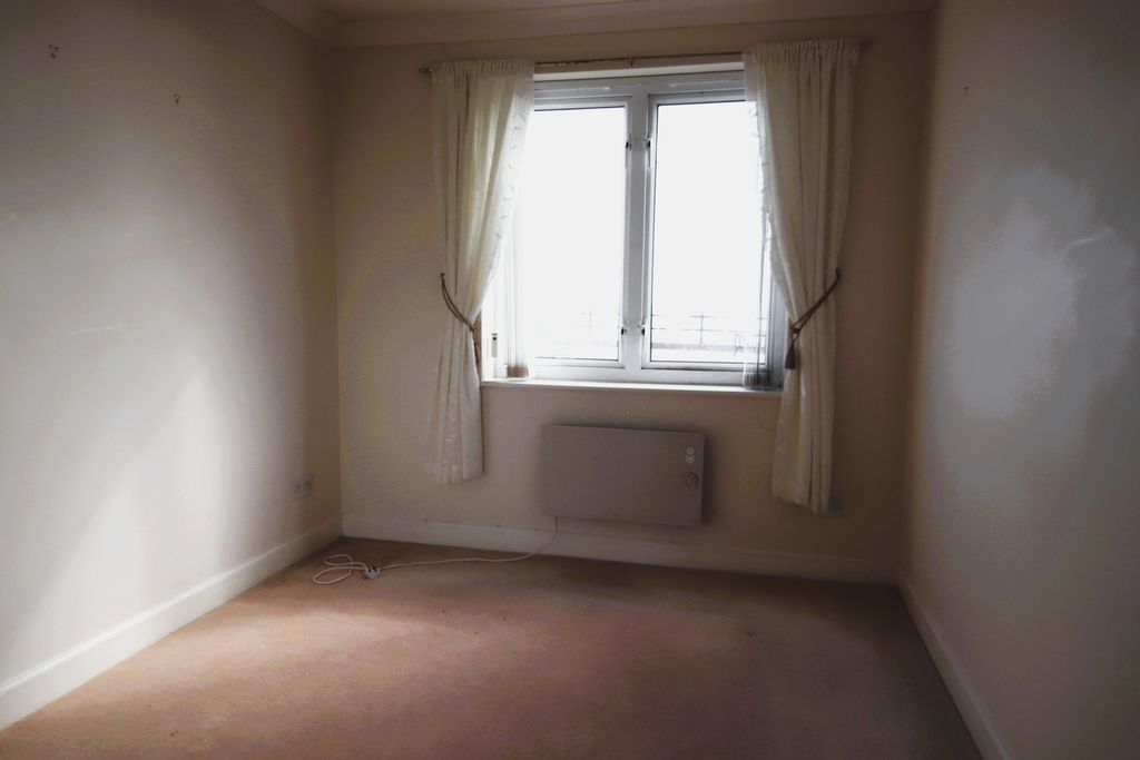 Additional image 8 of 2 bed flat for saleNorth Marine Drive, Bridlington YO15