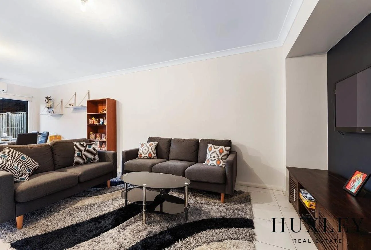 7 Armstrong Walk, Fraser Rise VIC 3336 photo 3