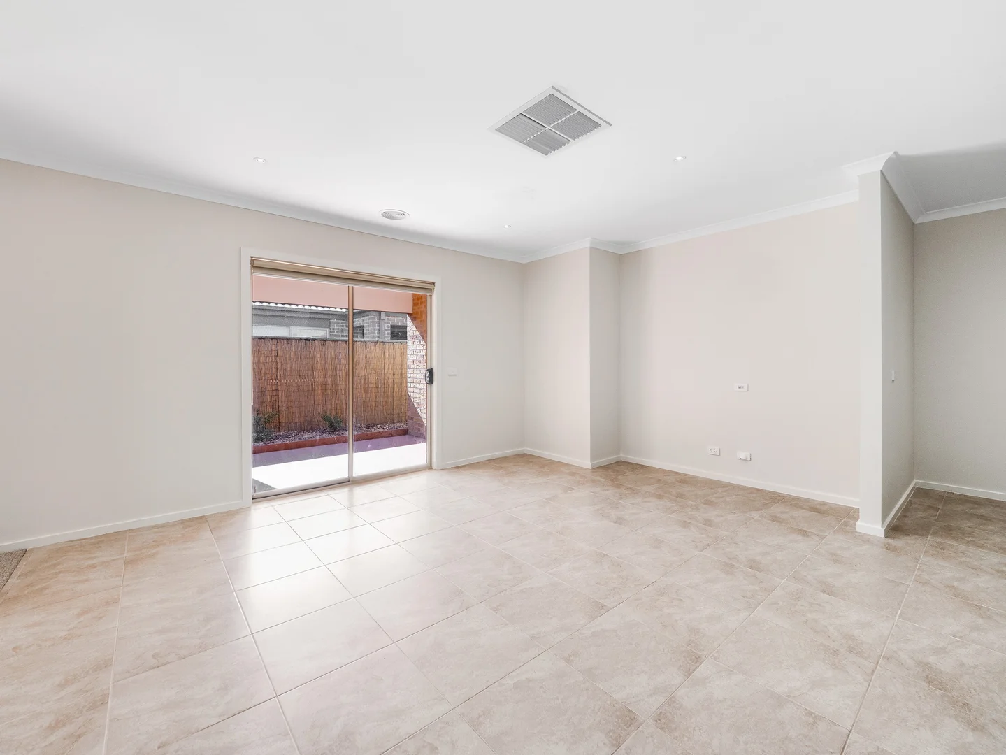 Additional image 9 of 34 Archers Field Drive, Cranbourne East VIC 3977