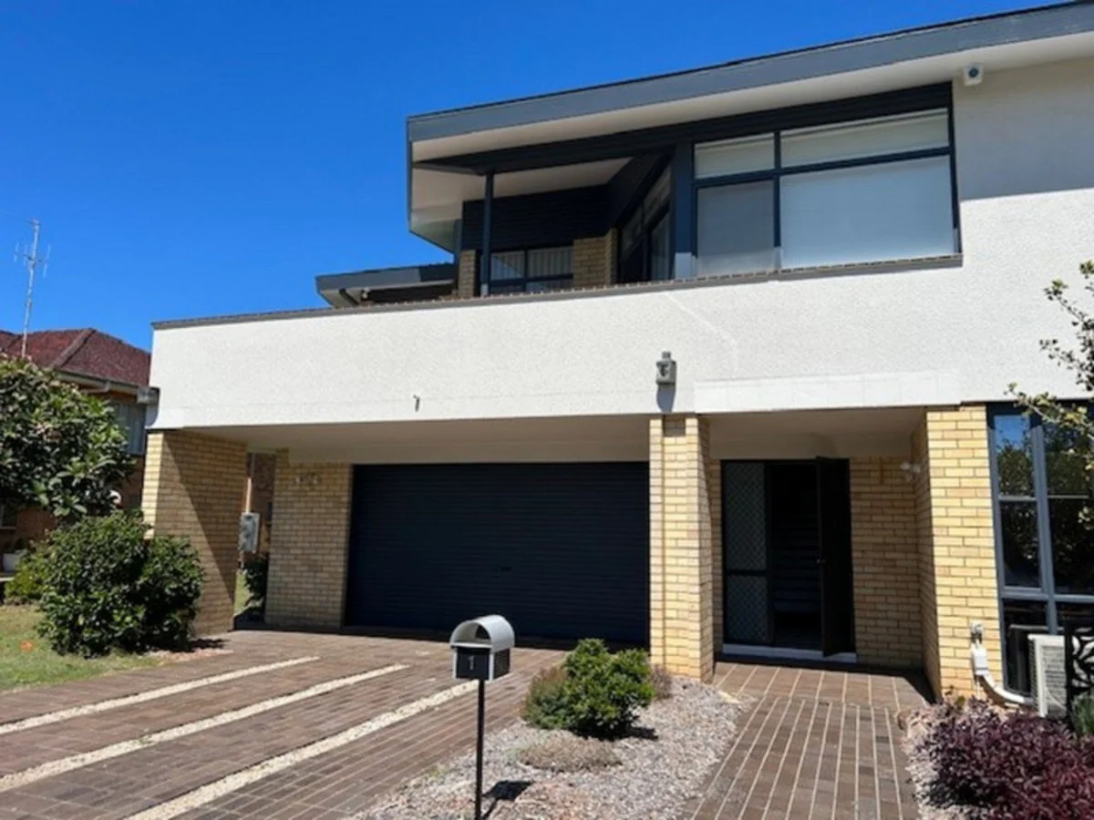 1a Coral Avenue, Tuncurry NSW 2428