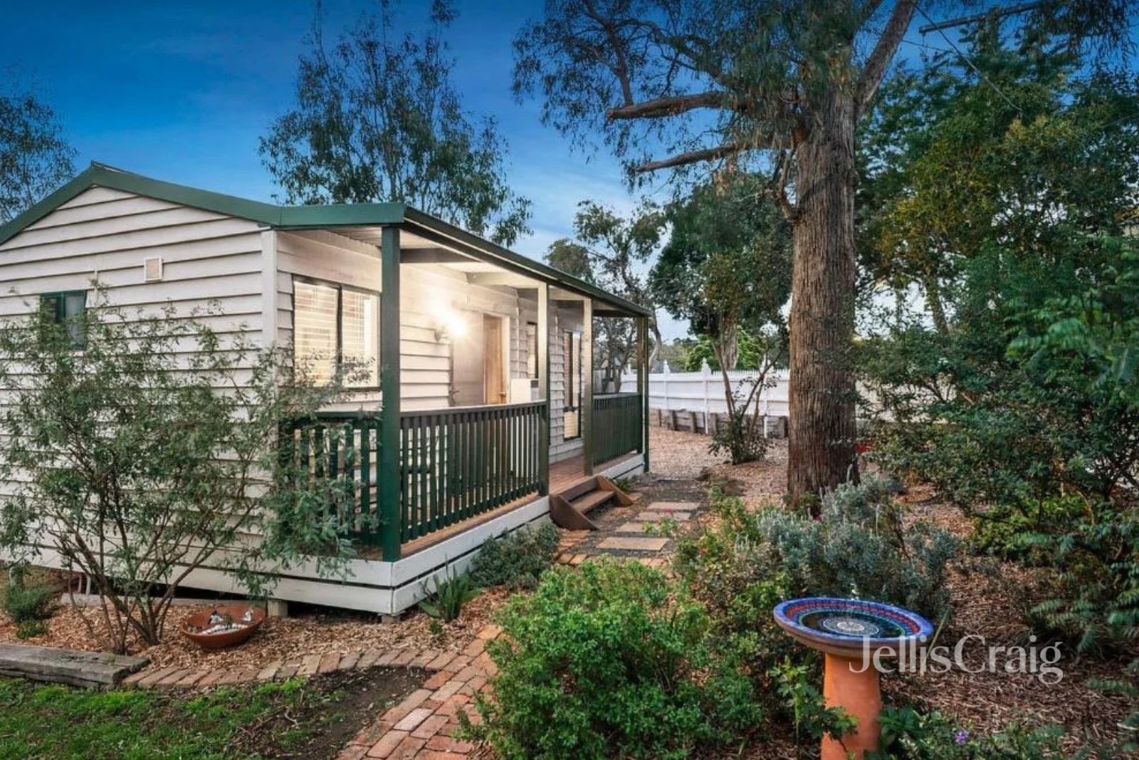 11 Arthur Street, Briar Hill VIC 3088