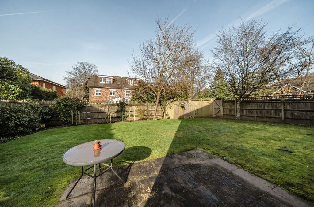 Additional image 11 of 2 bed flat for saleBroomfield, Binfield, Bracknell RG42