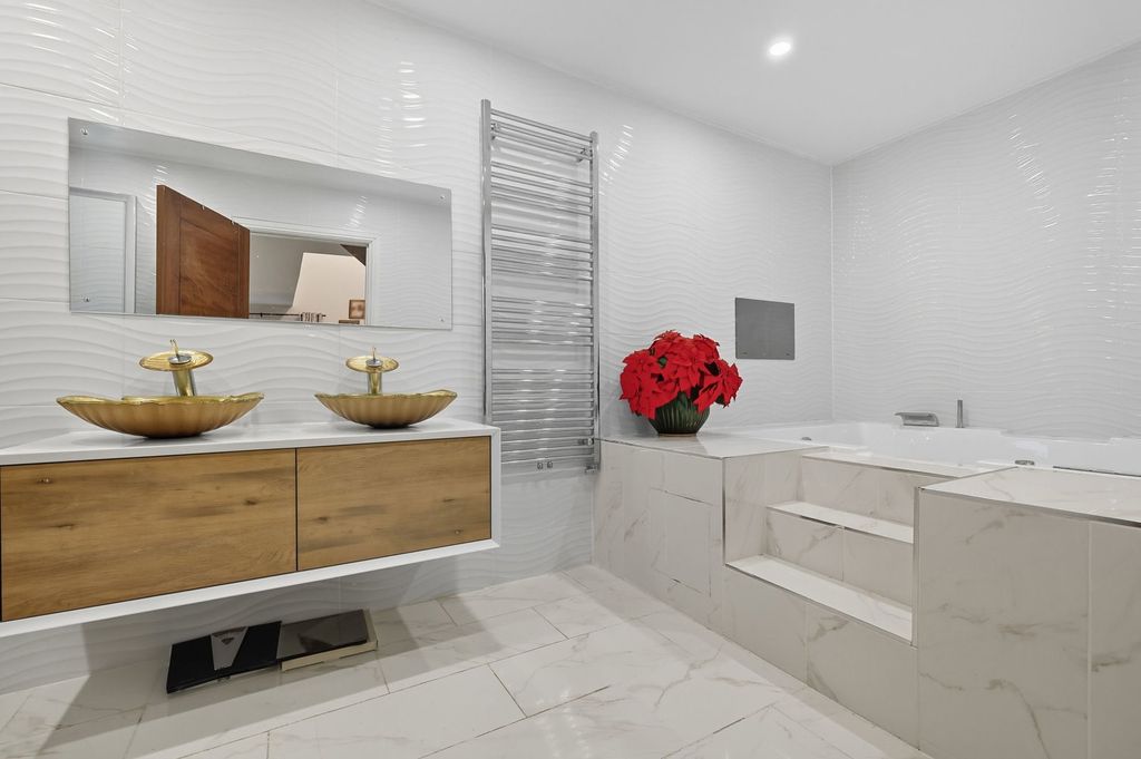 Additional image 19 of 7 bed detached house for saleWidworthy Hayes, Hutton Mount, Brentwood CM13