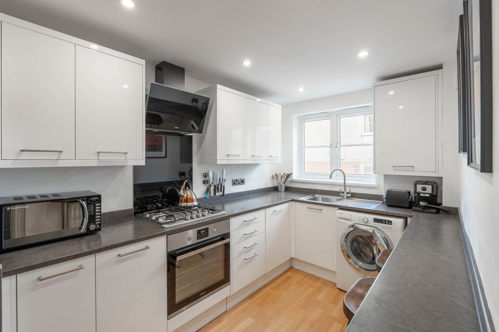 Additional image 3 of 2 bed flat for salePentre Wech, Conwy LL32