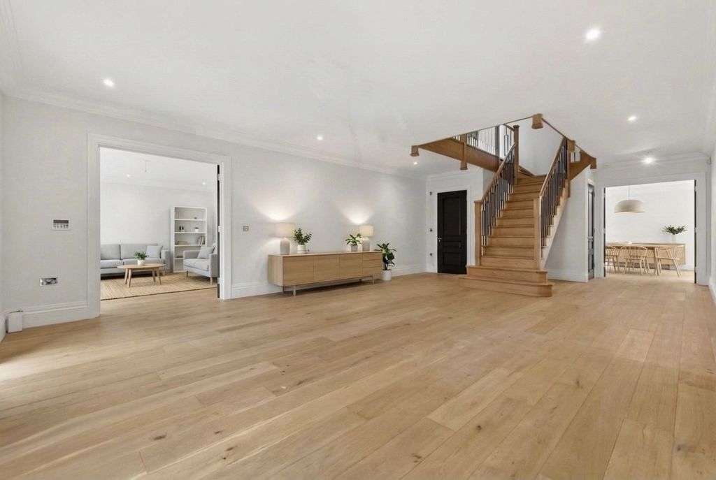 Additional image 3 of 5 bed detached house for saleThe Sherwood, Doddinghurst, Brentwood CM15