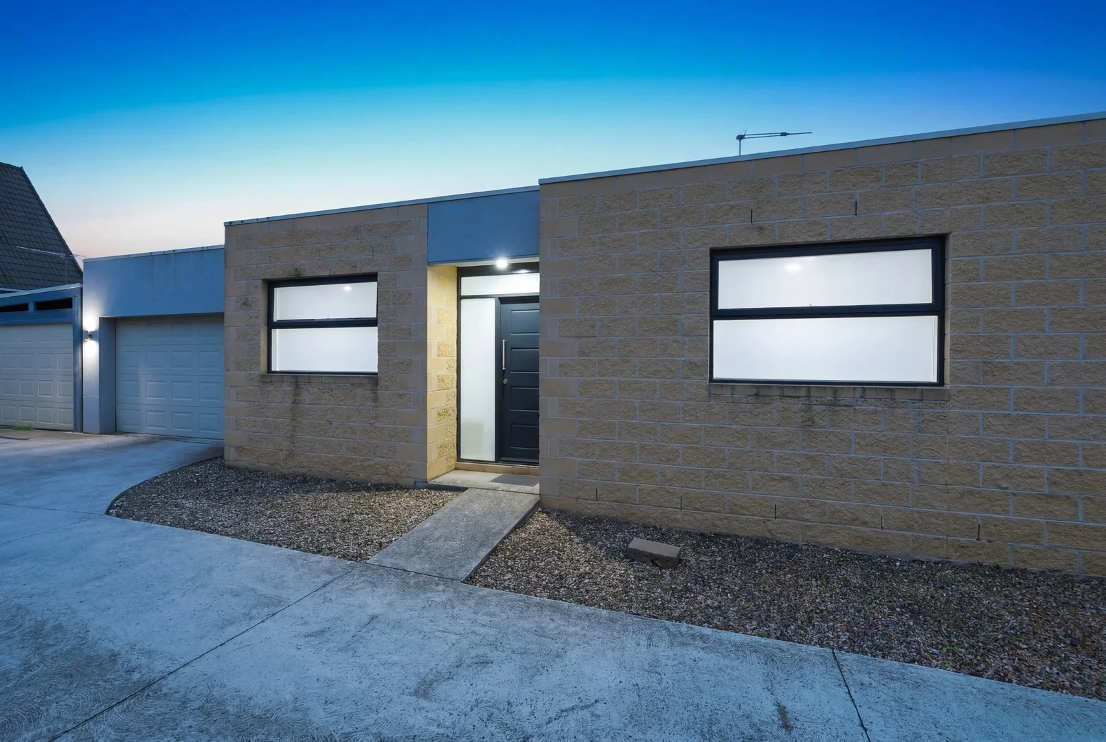 2/73 Barkly Street, Sunbury VIC 3429