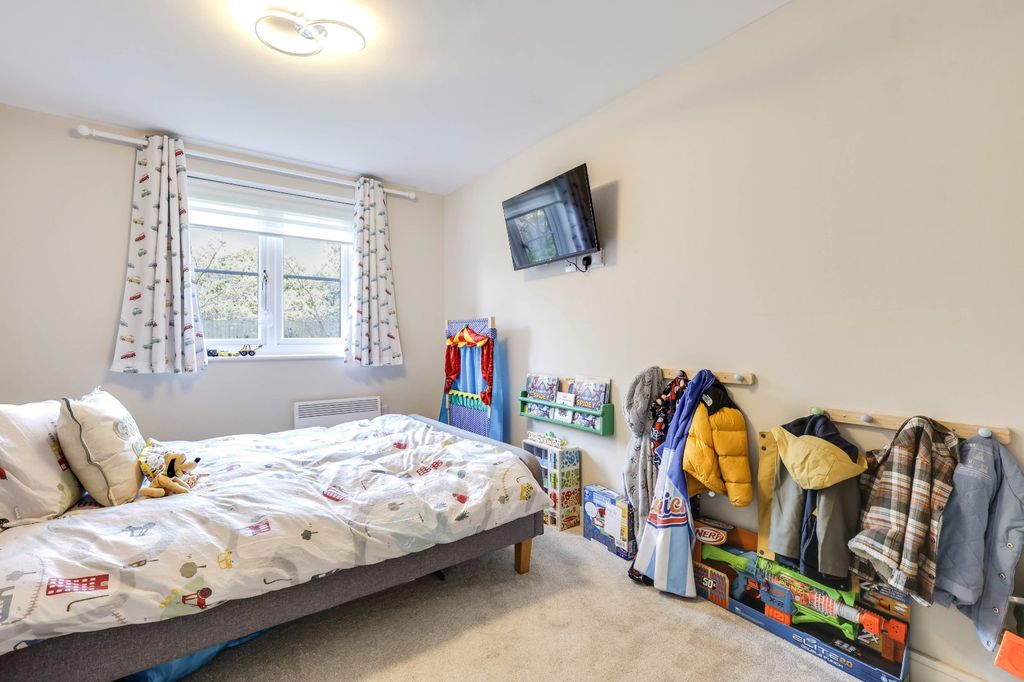 Additional image 9 of 2 bed flat for saleWaterside View, Harrogate Road, Bradford, West Yorkshire BD10