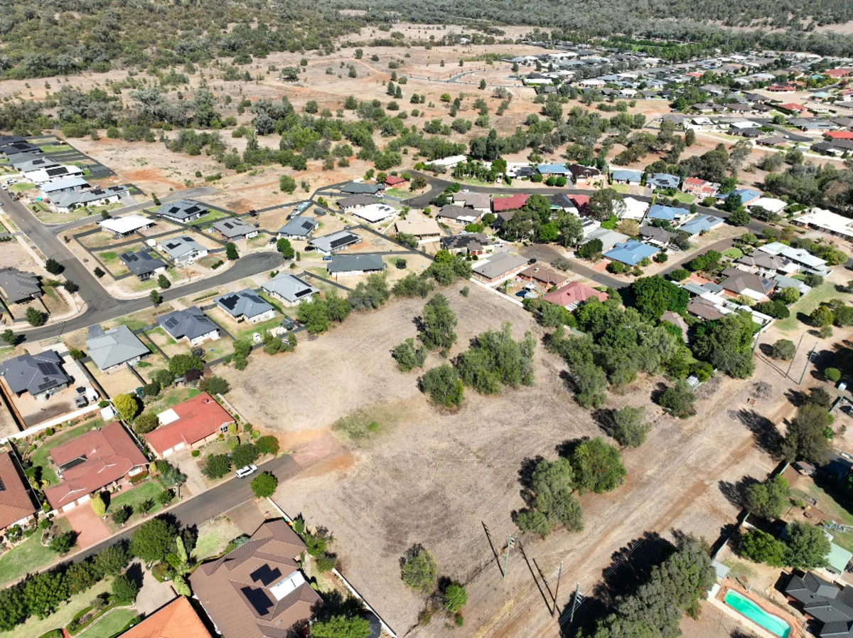 Additional image 6 of 8 Camden Place, Gunnedah NSW 2380
