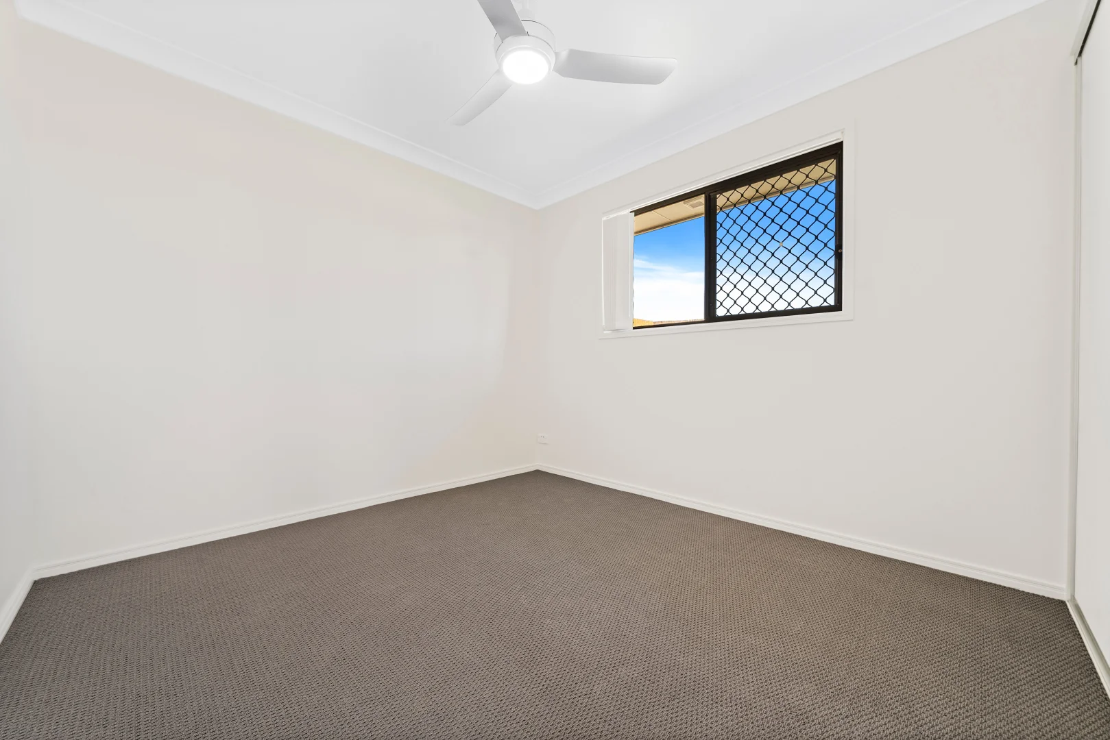 Additional image 4 of 2/8 Sugar Maple Place, Park Ridge QLD 4125