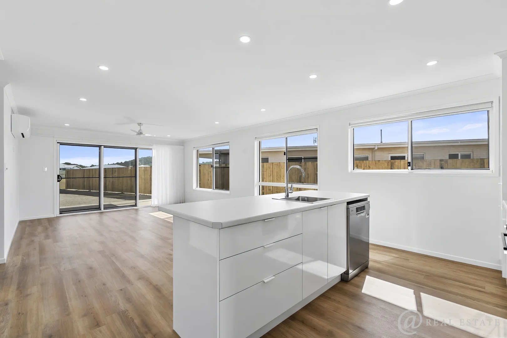 Additional image 2 of 36 Sorrento Way, Zilzie QLD 4710