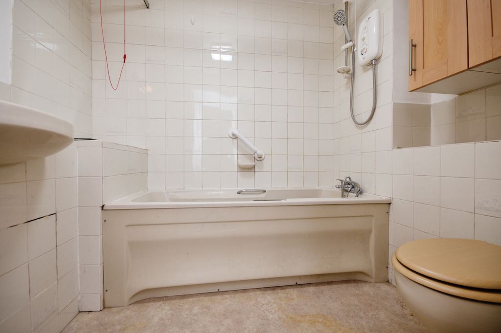 Additional image 7 of 1 bed flat for saleChestnut House, Blandford Forum DT11