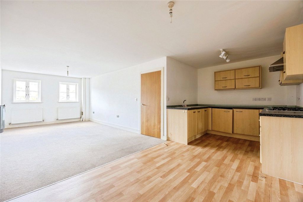 Additional image 2 of 2 bed flat for saleCrockwell Street, Bodmin, Cornwall PL31