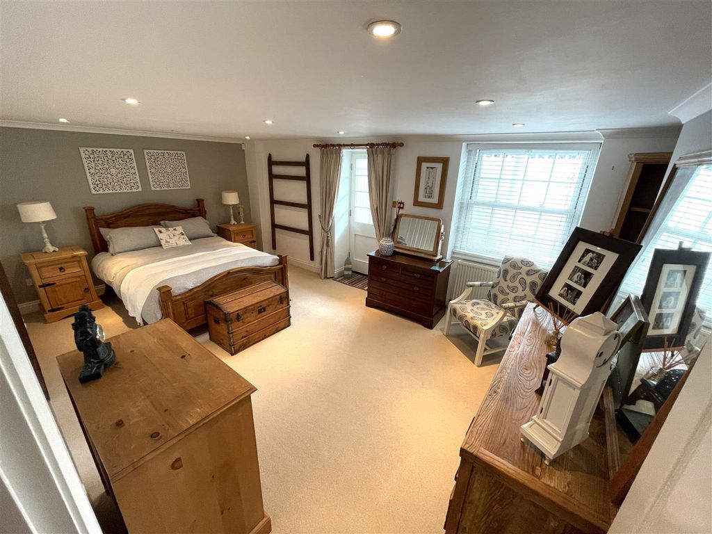 Additional image 4 of 3 bed flat for saleVictoria Parade, Broadstairs CT10