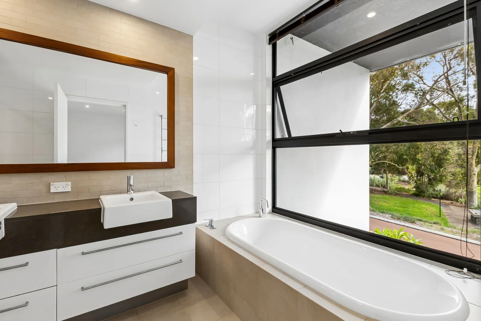 Additional image 9 of 8 Lupin Hill Grove, Nedlands WA 6009