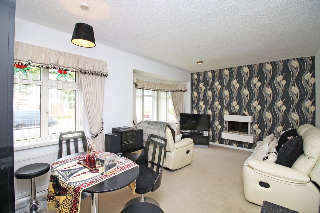 Additional image 4 of 3 bed flat for saleDevonshire Road, Blackpool FY2