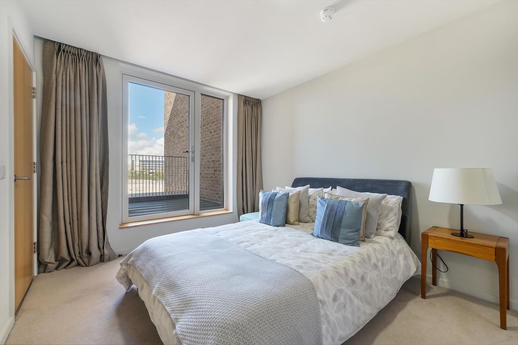 Additional image 13 of 4 bed town house for saleIsambard Court, Brentford TW8