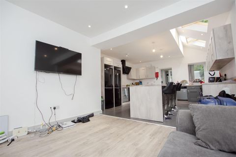 Raddlebarn Road, Selly Oak B29