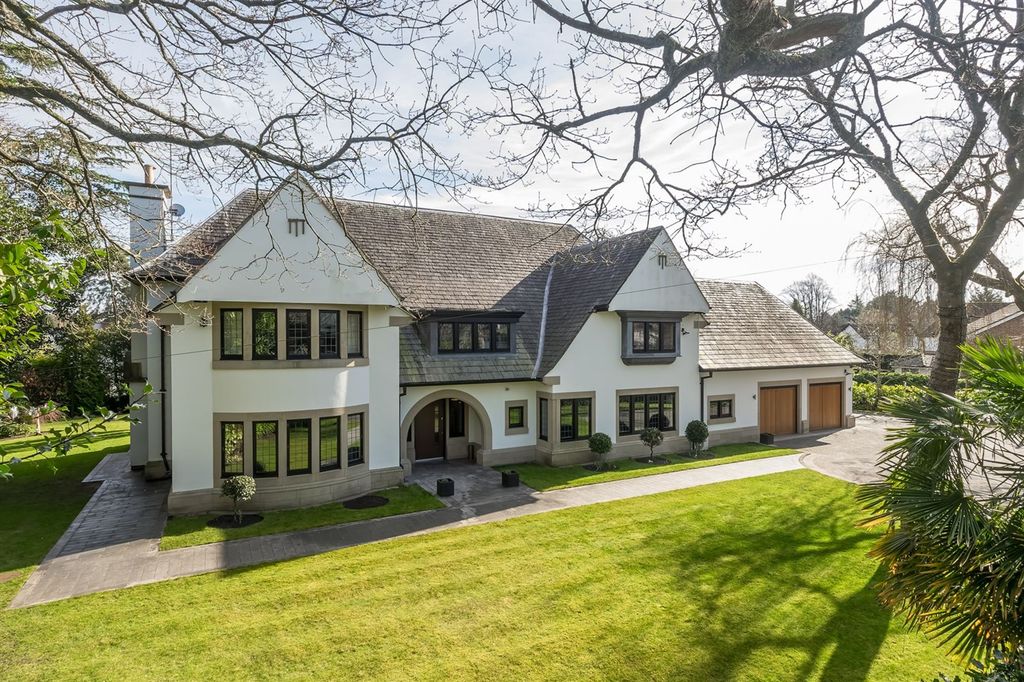 6 bed detached house for saleBroad Lane, Hale WA15