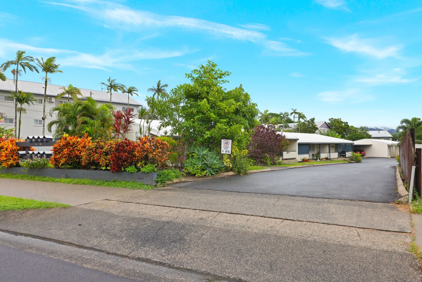 Additional image 11 of 5/36-38 Old Smithfield Road, Freshwater QLD 4870
