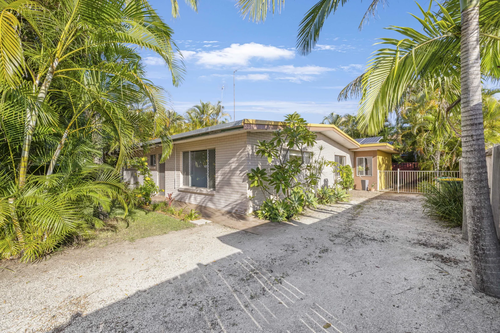Additional image 14 of 123 Allambi Avenue, Broadbeach Waters QLD 4218