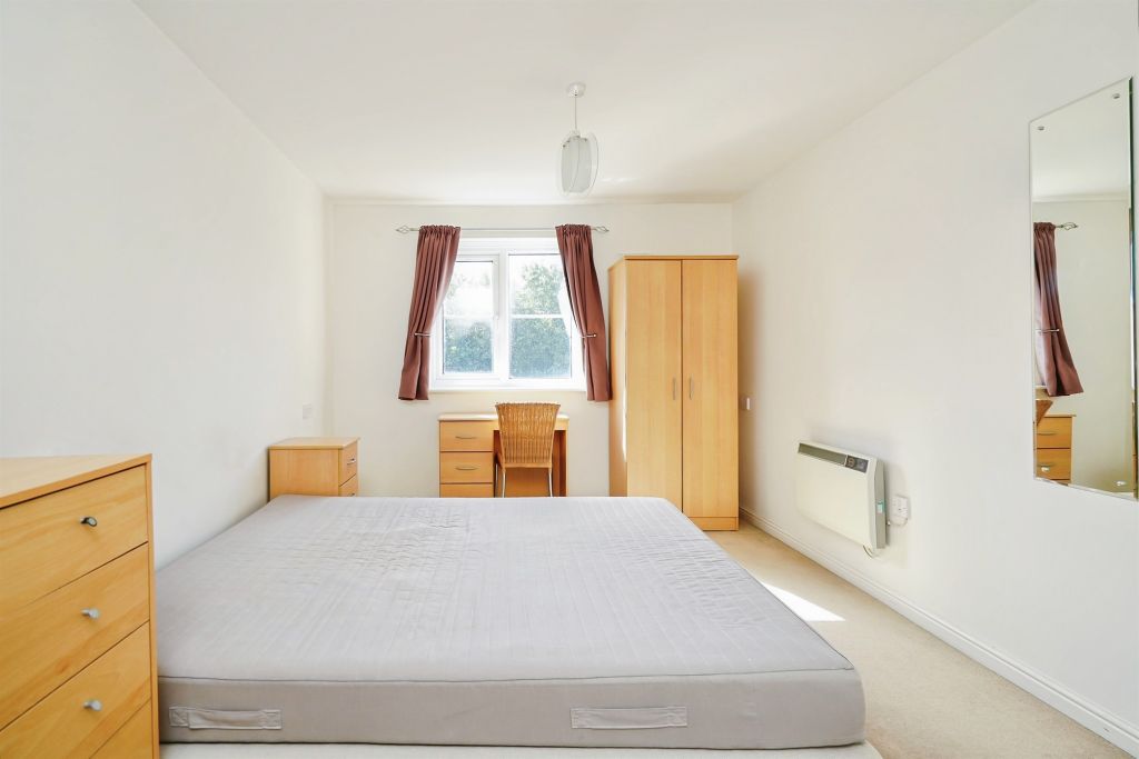 Additional image 8 of 2 bed flat for saleNorth Way, Headington, Oxford OX3