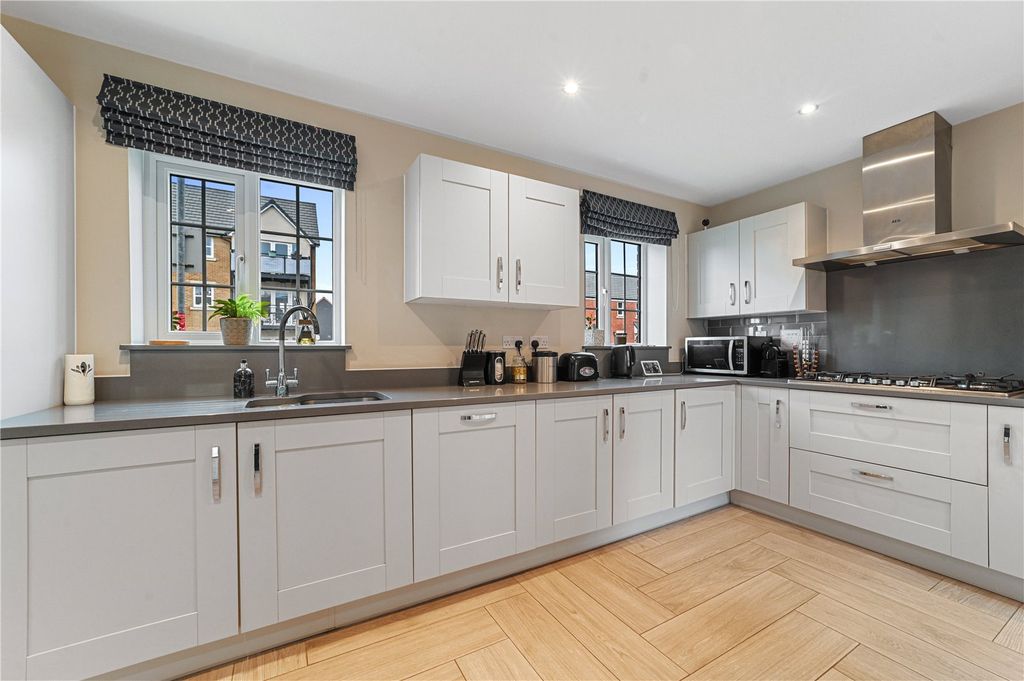 Additional image 13 of 4 bed detached house for saleHensman Close, Bishop's Stortford, Hertfordshire CM23