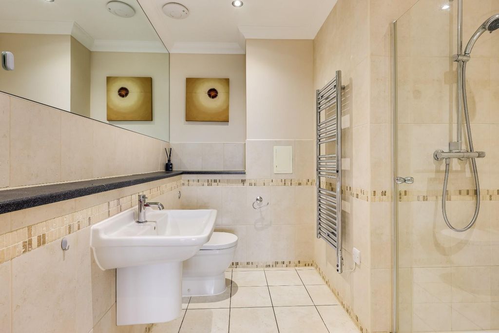 Additional image 13 of 2 bed flat for sale193 Huntingdon Road, Cambridge CB3