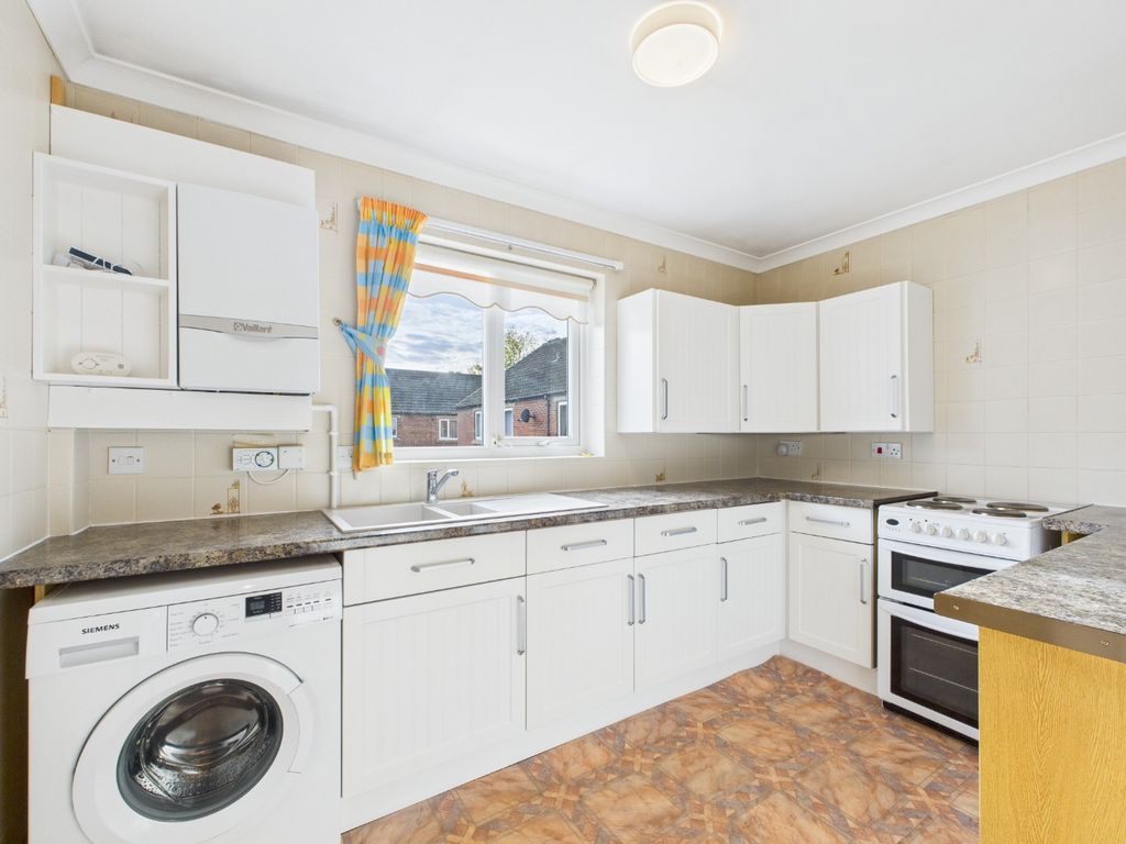 Additional image 2 of 2 bed flat for saleApplegarth Mews, Crescent Street, Cottingham HU16