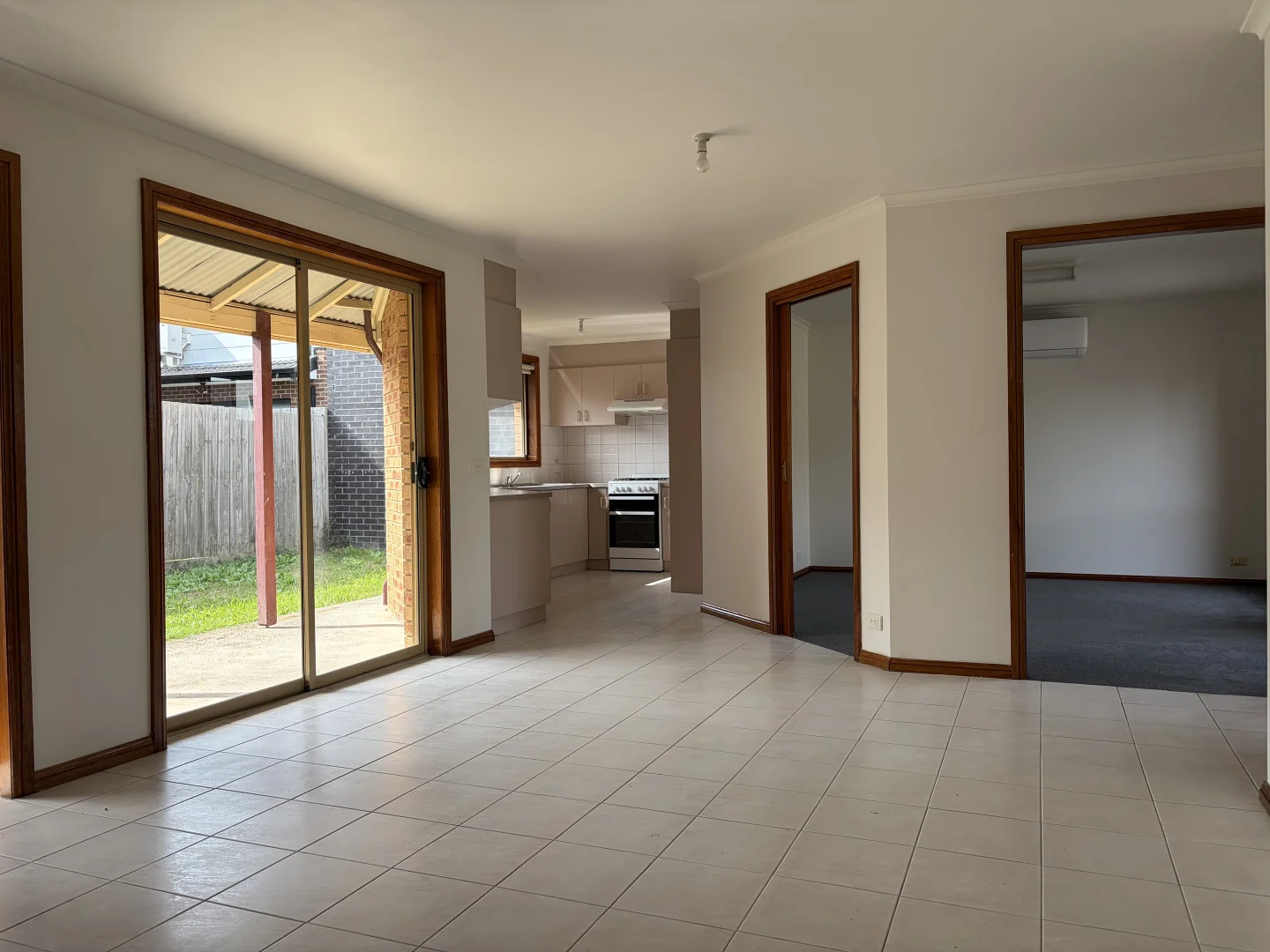 2/28 Chappell St, Thomastown VIC 3074 photo 5