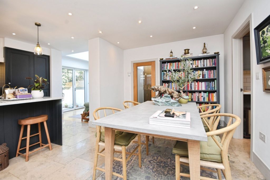 Additional image 10 of 3 bed semi-detached house for saleSeacroft Road, Broadstairs, Kent CT10